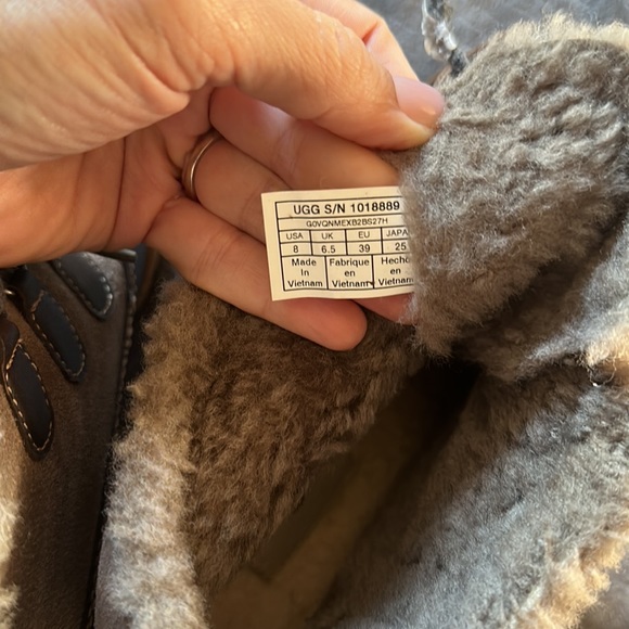 Ugg Alasdair Leather Wedge Boot - Picture 6 of 9